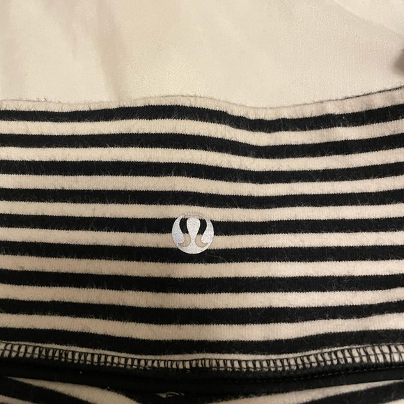 Lululemon Bold Striped COTTON The Under Crop Pants size 10 Large - Picture 7 of 7